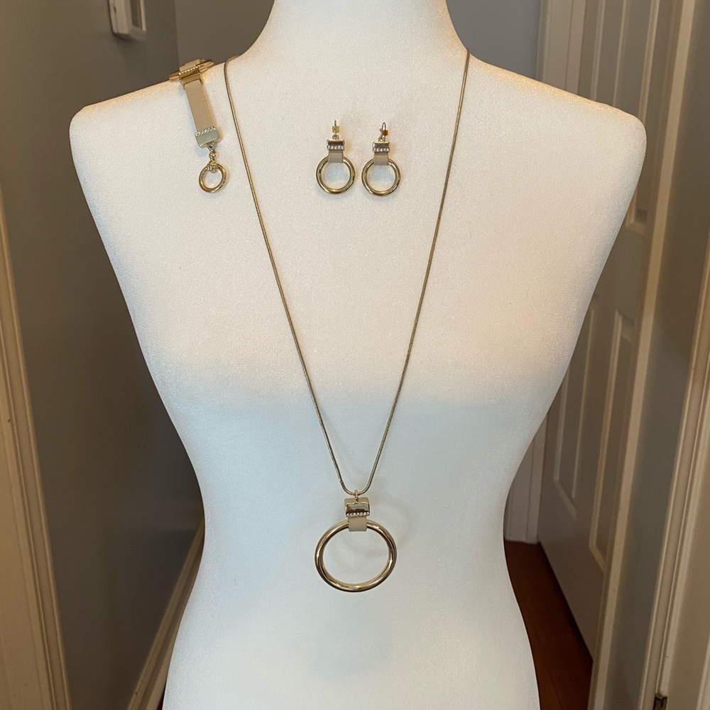 White House Black Market Gold Circle Necklace Set